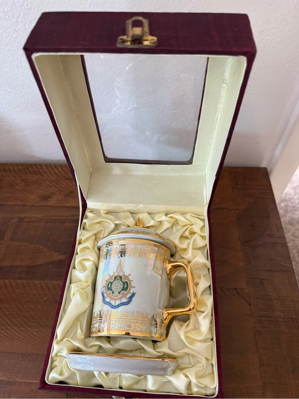 Vintage Thai King Rama IX Porcelain Mug Set with box